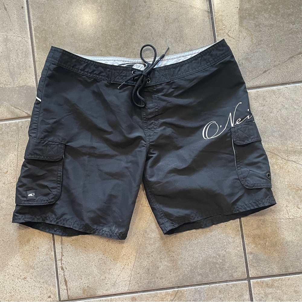 O’NEILL WOMEN’S BLACK BOARD SWIM SHORTS SIZE 7